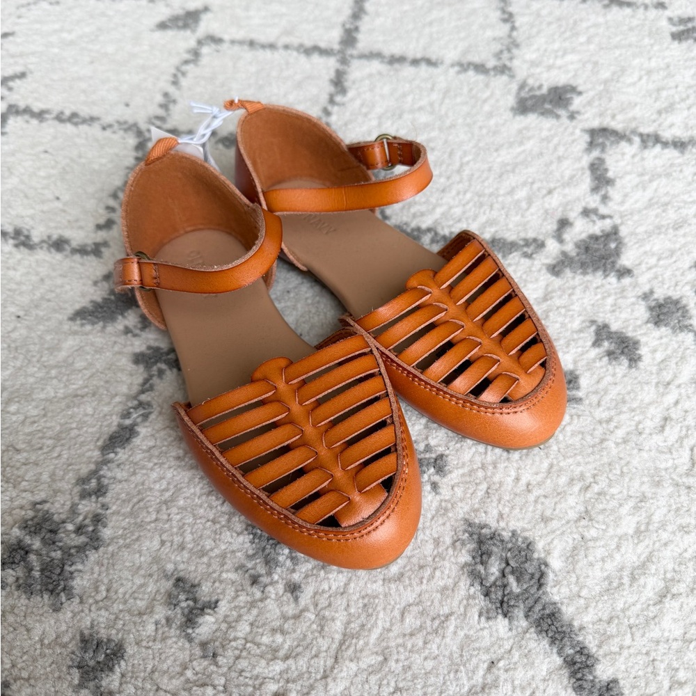 NEW Old Navy Girls Tan Leatherette Flat Sandals with Ankle Strap size 10